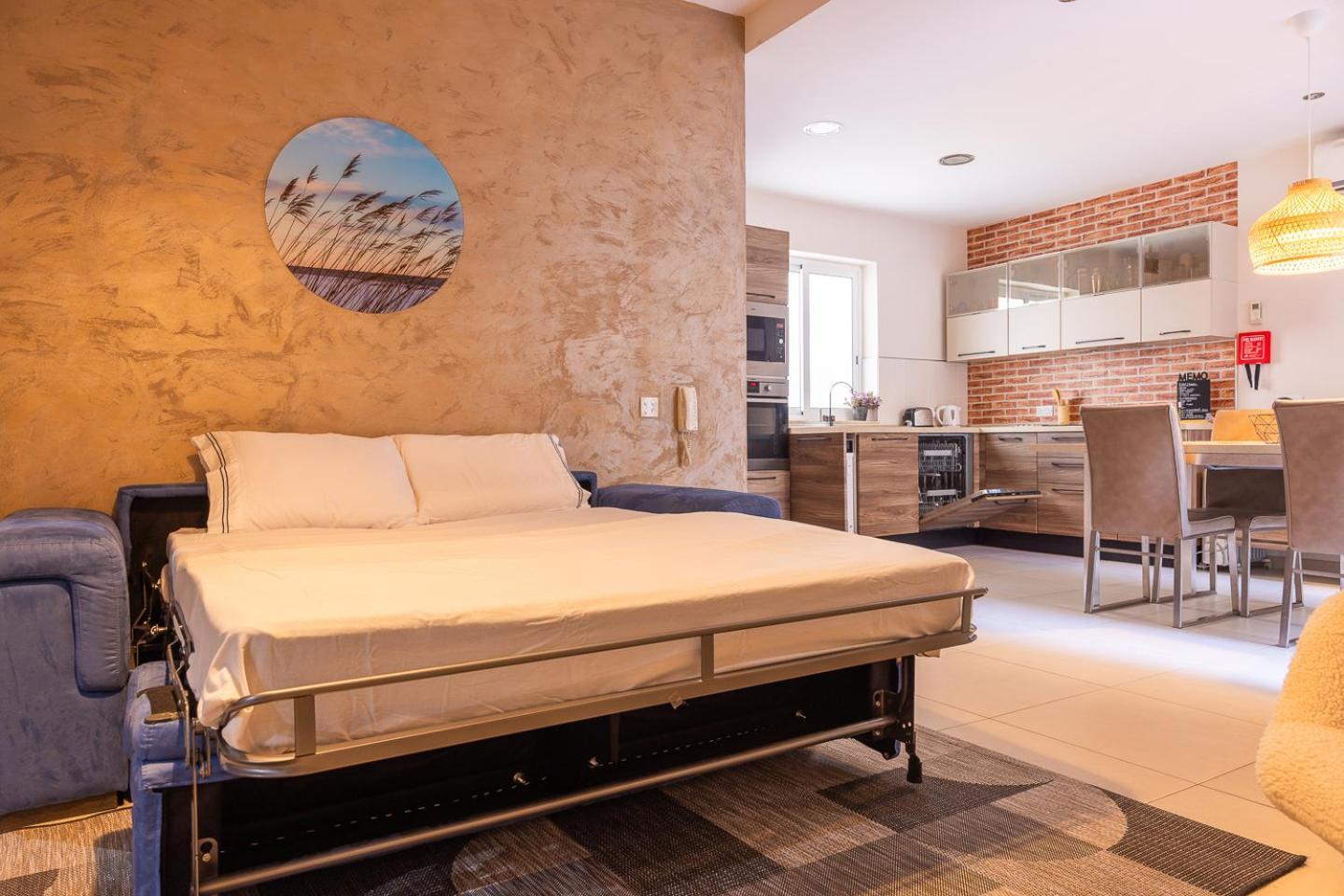 Balluta Bay Spacious - 2br