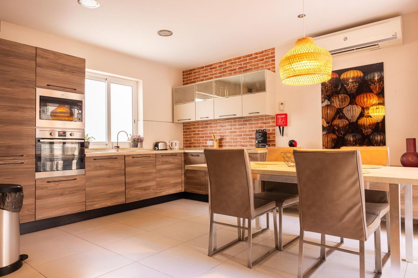Balluta Bay Spacious - 2br Apartment *